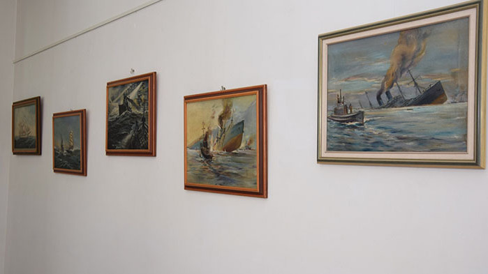 Картини от личната колекция на контраадмирал Иван Вариклечков са на изложба във Военноморския музей