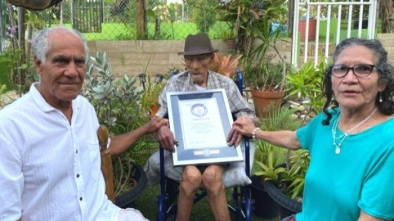 Емилио Флорес Маркес: на колко години е новият най-възрастен мъж на света