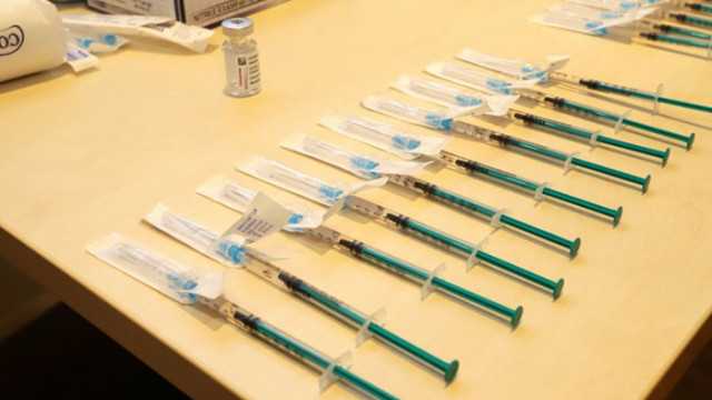 Учебните заведения които достигнат поне 70 ваксиниран персонал ще получават