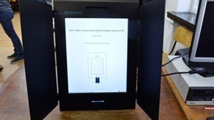 И на извънредните избори същите 6 партии влизат в парламента