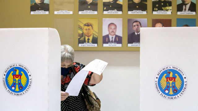 Избирателната активност на провежданите днес предсрочни парламентарни избори в Молдова е надхвърлила