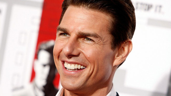 Коя е половинката на Том Круз?