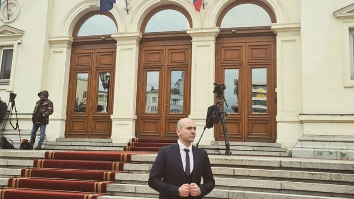 Комикът и ТВ водещ Николаос Цитиридис също обяви готовност с