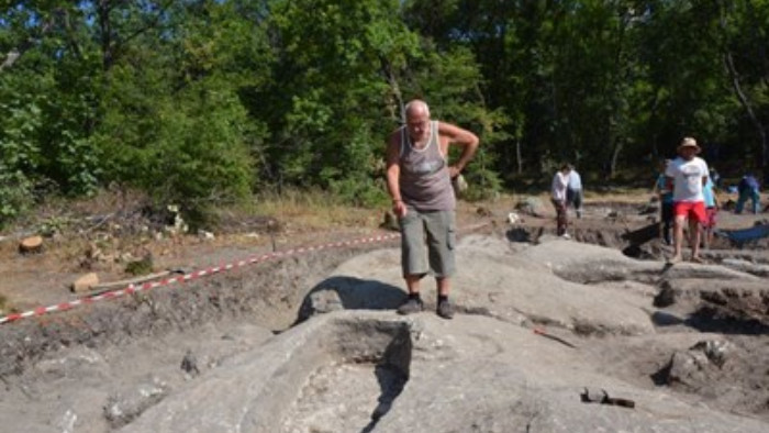 Епископска гробница откриха археолози на Перперикон