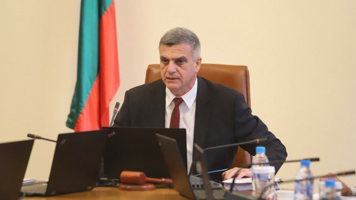 Идеята служебното правителство да остане с постоянен мандат е екзотична,