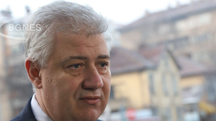 Присъединявамe се към мнението на колегите от БЛС и от