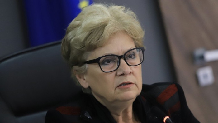 Комитова: Няма законово основание Детската болница да бъде построена в този вид