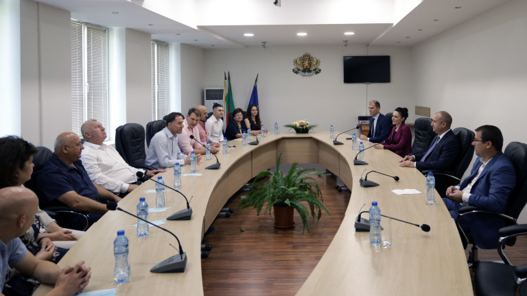 Президентът припомни за заветите на Левски в Айтос и в Стралджа