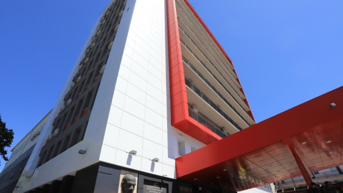 За пореден ден служителите на Пирогов излизоха на протест пред