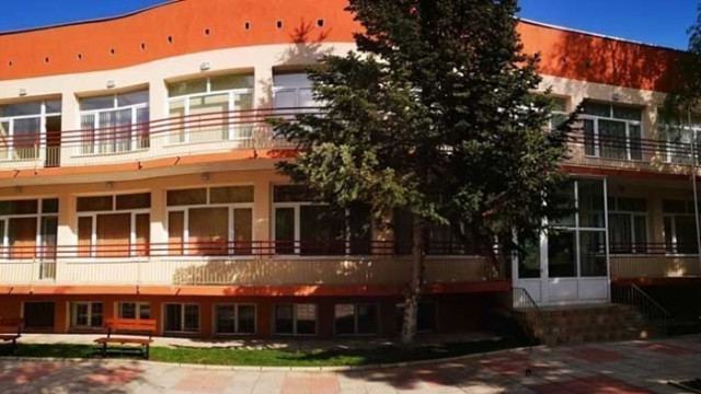 Коронавирус в забавачки в София и Кюстендил