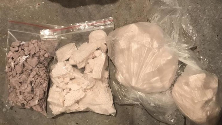 Над половин килограм наркотици открили столични полицаи