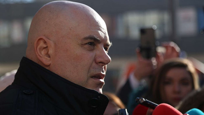 За да се прецени дали има законно или незаконно подслушване,