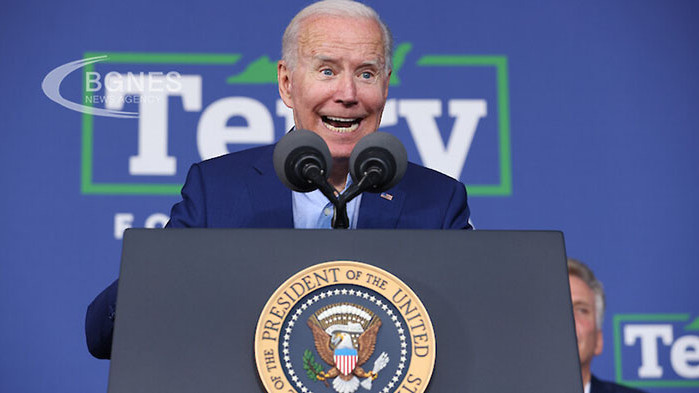 Одобрението на американския президент Джо Байдън спадна до 50% за