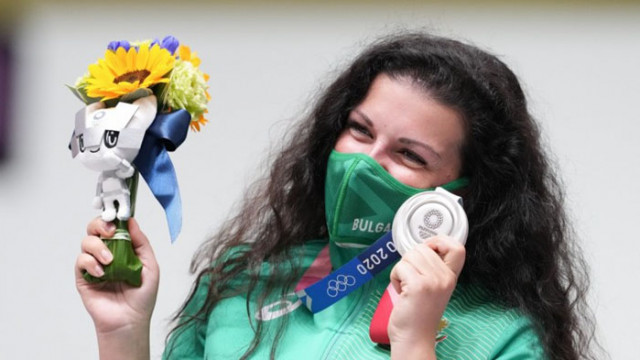 Антоанета Костадинова със сребро на 10 метра пистолет в спортната