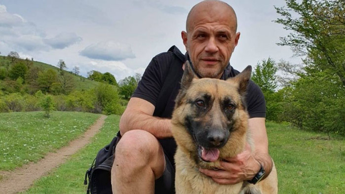 Депутатът от ГЕРБ Томислав Дончев показа как обича да прекарва