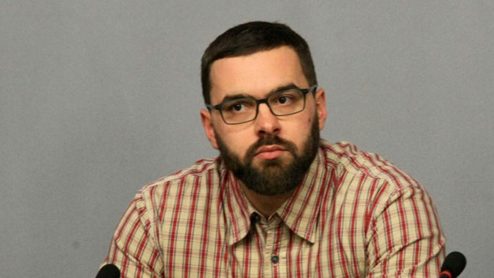 Голяма част от партиите спекулираха с т.нар. партии на статуквото“,