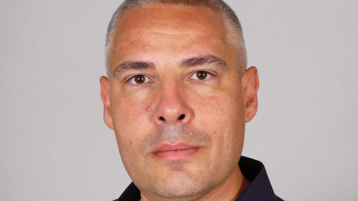 От профила във Фейсбук на Мариан Башур Десният Лалов с