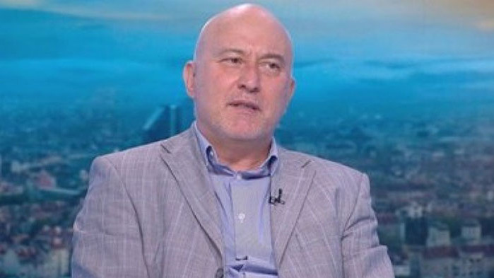 Проф. Кунчев: Ако не се държим прилично, ни очаква COVID вълна като в Индия