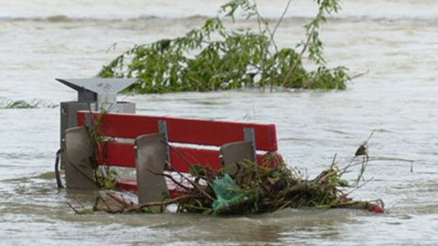 Европейски медии: Наводнения имаше и в Лондон, какво ни очаква занапред