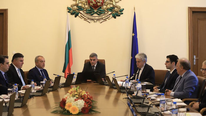 От Фейсбук профила на Асен Генов Е как па нищо