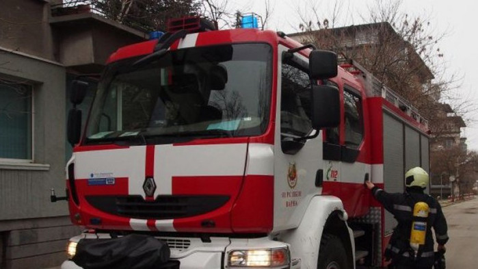 Овладян е пожарът в жилищна сграда до пл. „Руски паметник“ в София