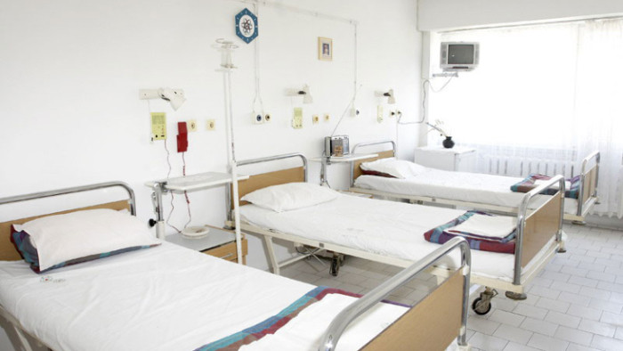 Разкриват 70 плюс четири интензивни ковид легла в 12 болници