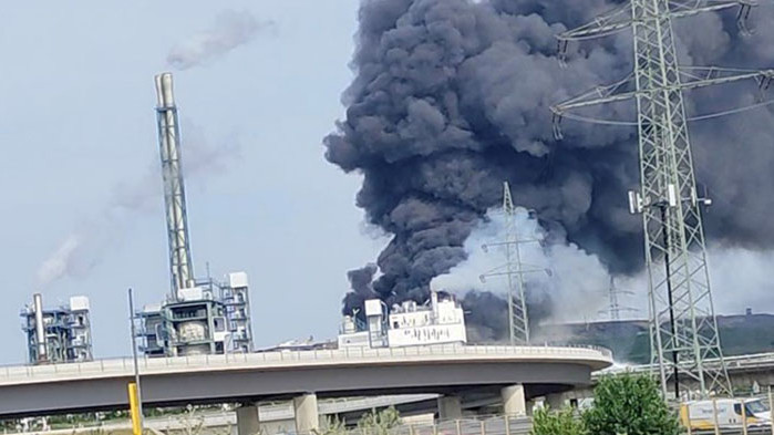 Предотвратиха втора експлозия в химическия завод в Леверкузен (Снимки)