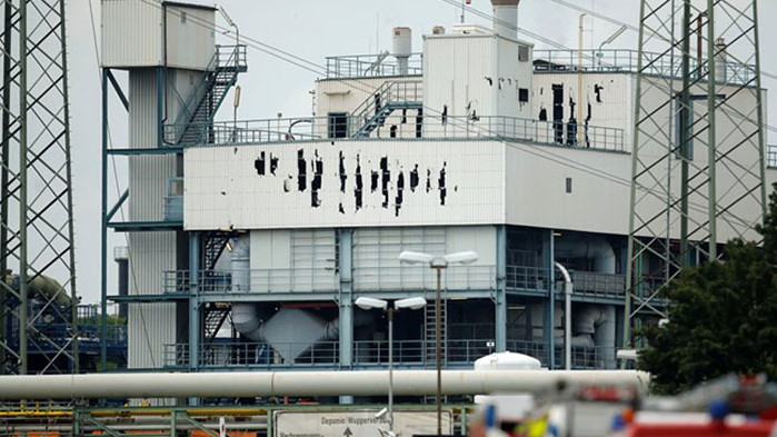 Предотвратиха втора експлозия в химическия завод в Леверкузен (Снимки)