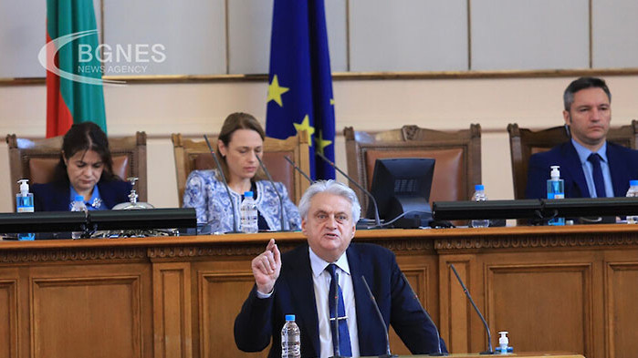 Рашков на второ изслушване в парламента, депутатите викат и Кацаров