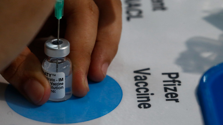 Pfizer-BioNTech обявиха в сряда, че възнамеряват да направят оценка на имунния отговор