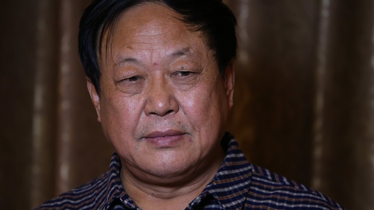 Милиардерът Сун Дау, който придоби популярност с явните си остри