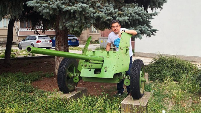 Кой е Пламен Николов от кастинга на Слави?