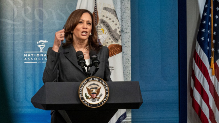 Камала Харис е първият вицепрезидент на САЩ, който ще посети