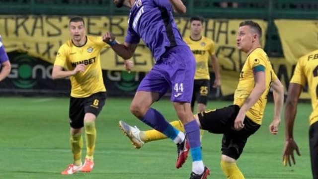 Икономичен Ботев Пд отстрани Етър и ще играе с Черно море за седмото място