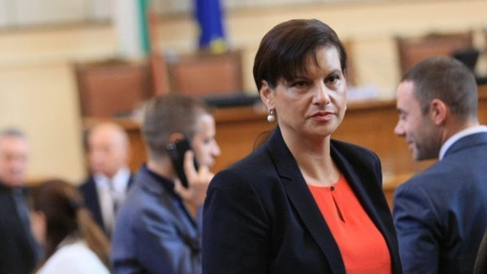 Дариткова към БСП: Нямаме опасения от поредното вето на вашия президент, нито от вот на недоверие