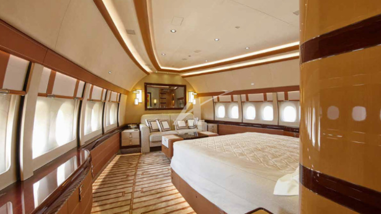 Заради кризата: Катар продава най-луксозния, голям и скъп Boeing в света