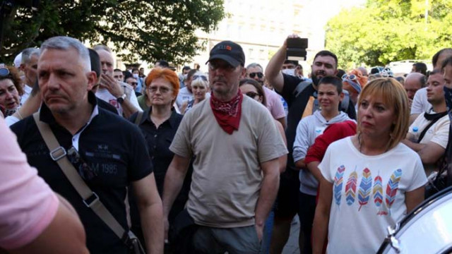 Най-после сме заедно на площада – Лютви Местан, Лупи, Манолова, Румен Петков, Христо Иванов, Нинова