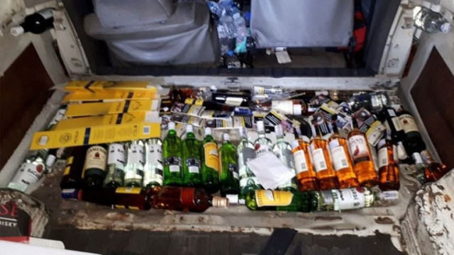 Хасковски полицаи иззеха алкохол с неплатен акциз и 500 стоки менте