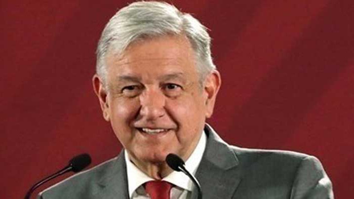 Мексиканският президент дарява четвърт от заплатата си за здравната система