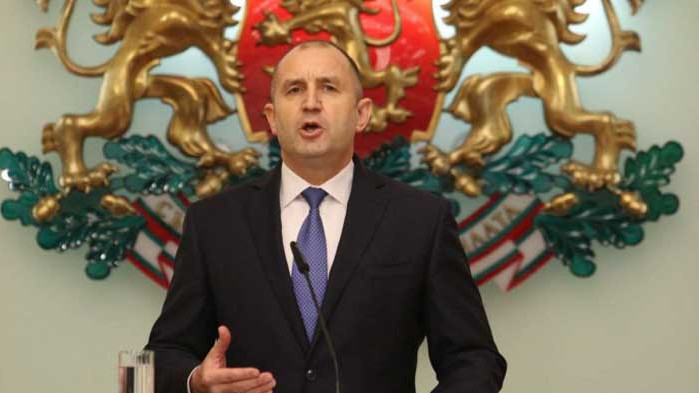 Радев се радикализира: Късно е за диалог, протест докато паднат