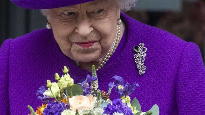 100-годишен британски ветеран отказа чай с кралица Елизабет II, бил ангажиран