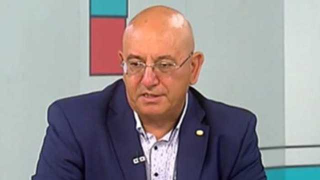 Ревизоро: На много места думите на Радев биха се тълкували като измяна