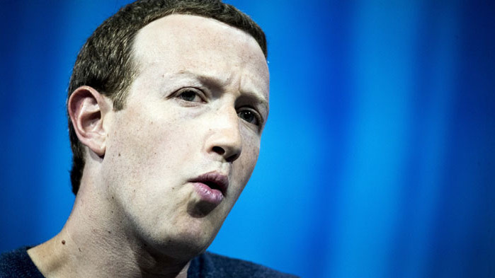 Марк Зукърбърг изненада Фейсбук със снимка