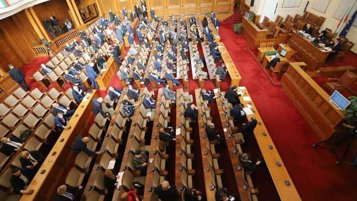 Парламентът прие на второ четене НАП да поеме контрола над хазарта