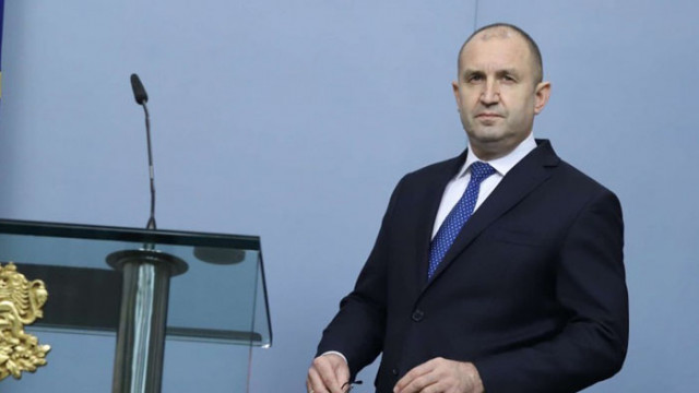 Радев на всяка спирка: Оставка на правителството и на главния прокурор