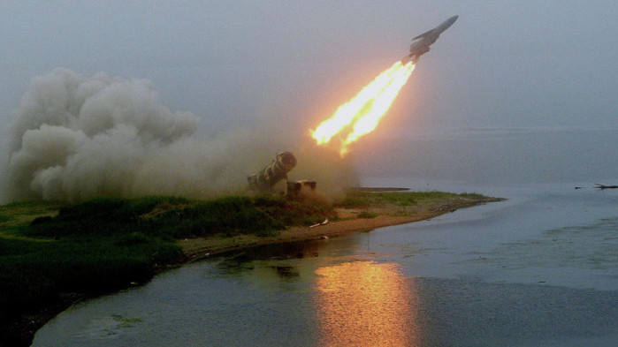 Русия се похвали с успешни изпитания на свръхзвукова ракета "Циркон"