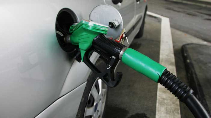 Българите купуват повече бензин със средна заплата от четири страни в ЕС