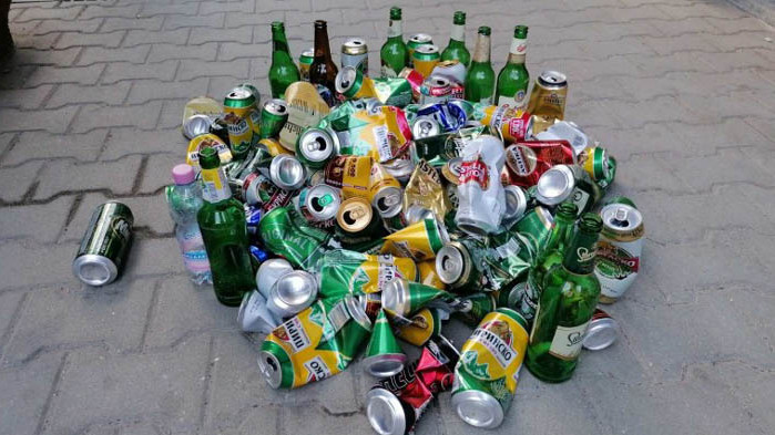 „Отровният“ Хаджигенов зове протестиращи да си носят кенчетата бира, изпити през деня
