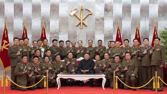 Двете Кореи отбелязаха годишнината от примирието поотделно (СНИМКИ)