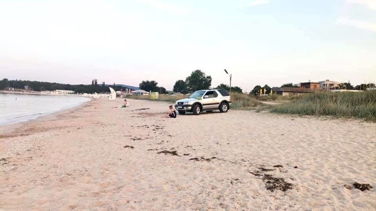 И полицаите откриха множество нарушения на плаж "Крапец-север"